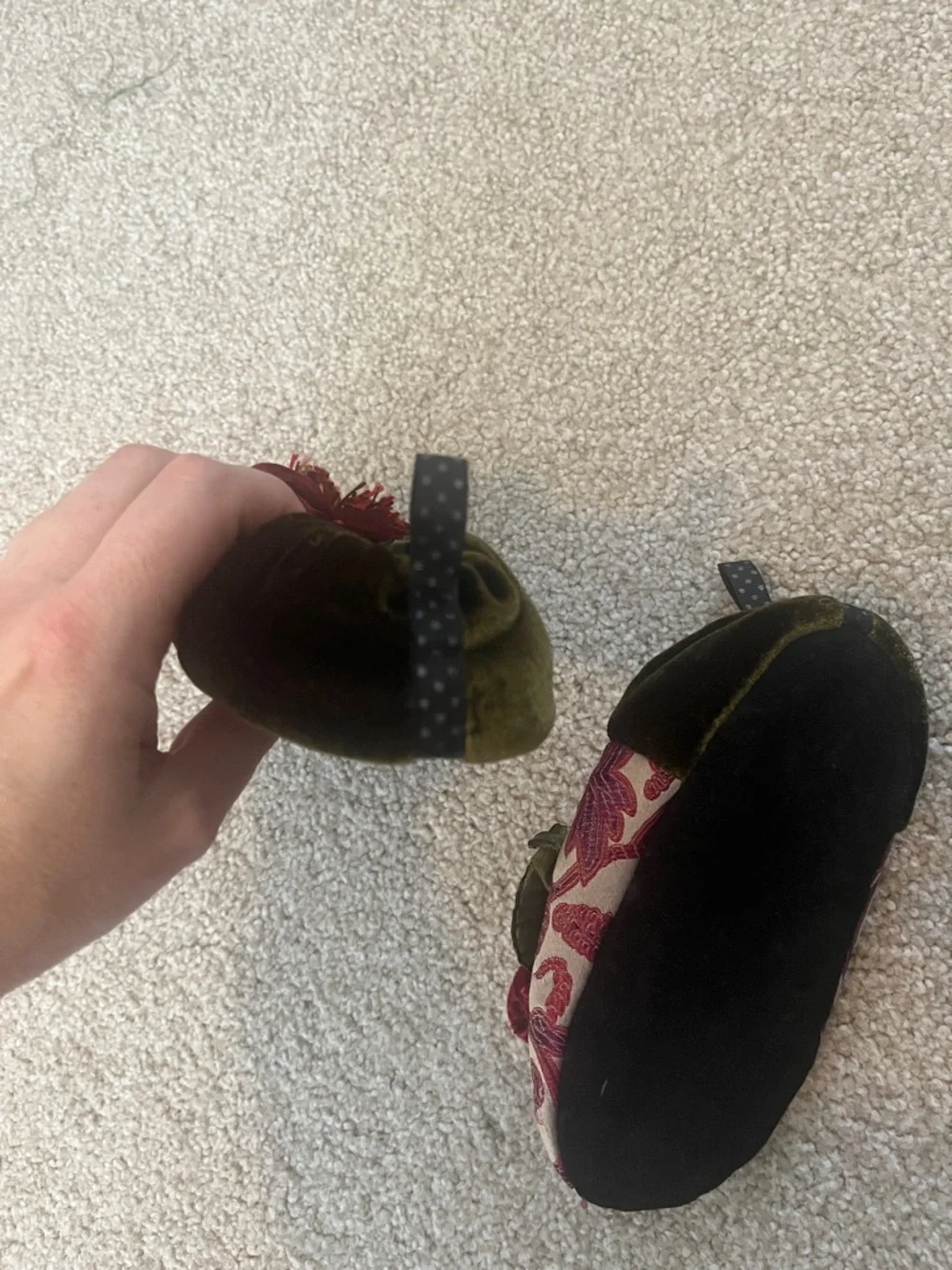 Goody Goody (Mackenzie Childs) Kids Silk Bon Bon Slippers Green and Burgundy CS